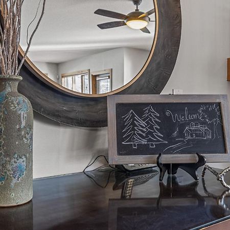 3 Bedroom Condo By Canadian Rockies Vacation Rentals 坎莫尔 外观 照片
