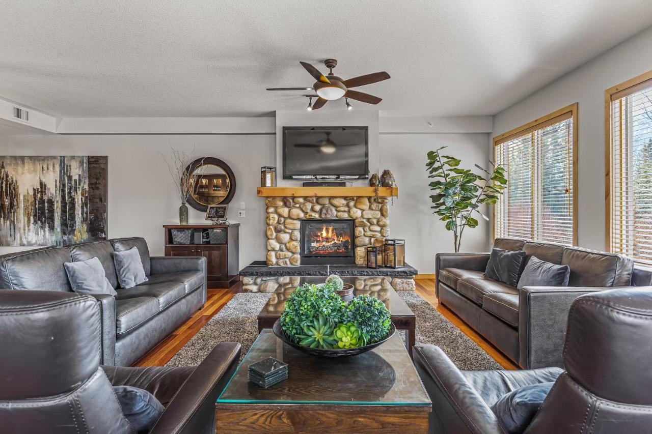 3 Bedroom Condo By Canadian Rockies Vacation Rentals 坎莫尔 外观 照片