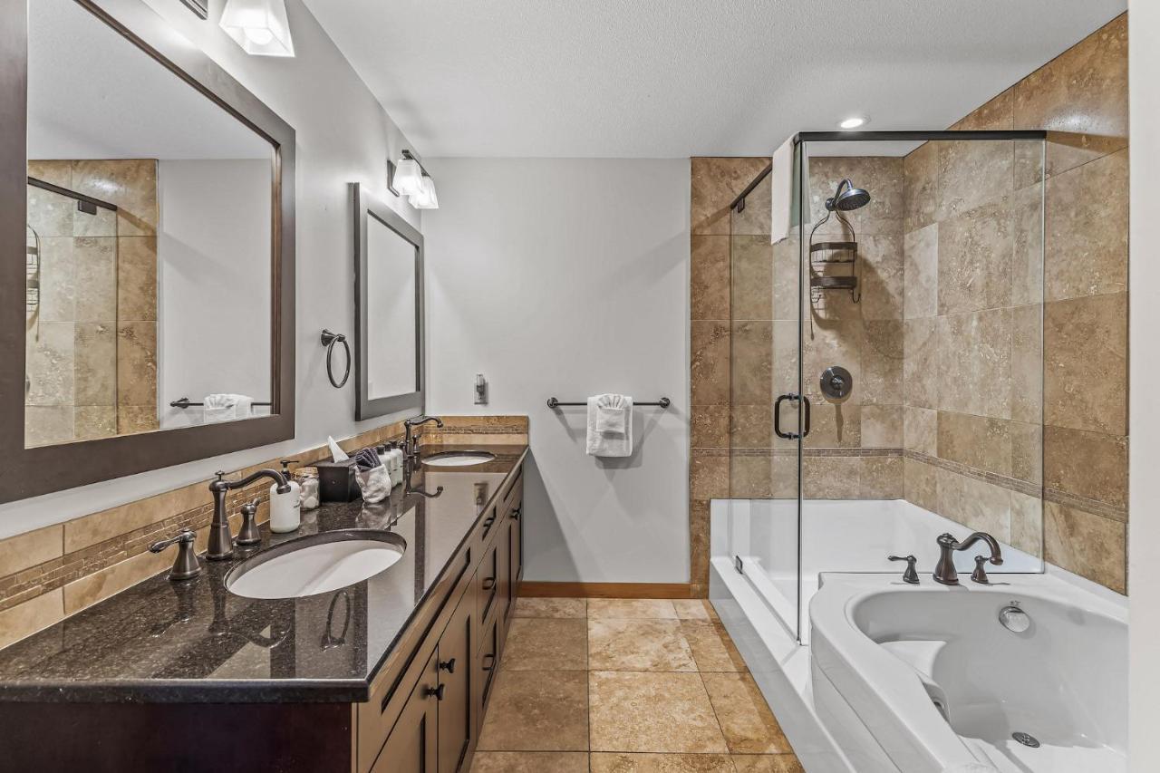 3 Bedroom Condo By Canadian Rockies Vacation Rentals 坎莫尔 外观 照片