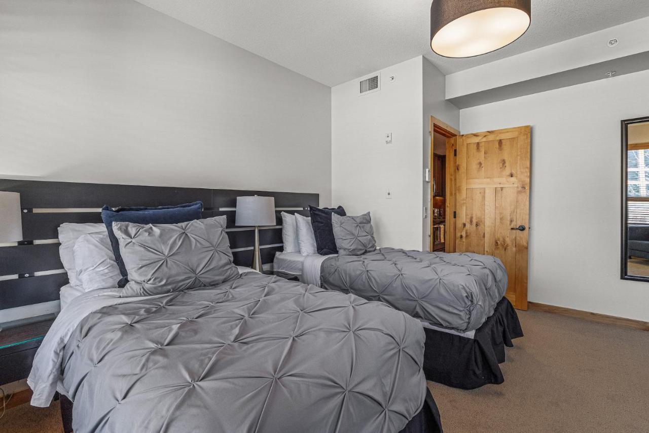 3 Bedroom Condo By Canadian Rockies Vacation Rentals 坎莫尔 外观 照片