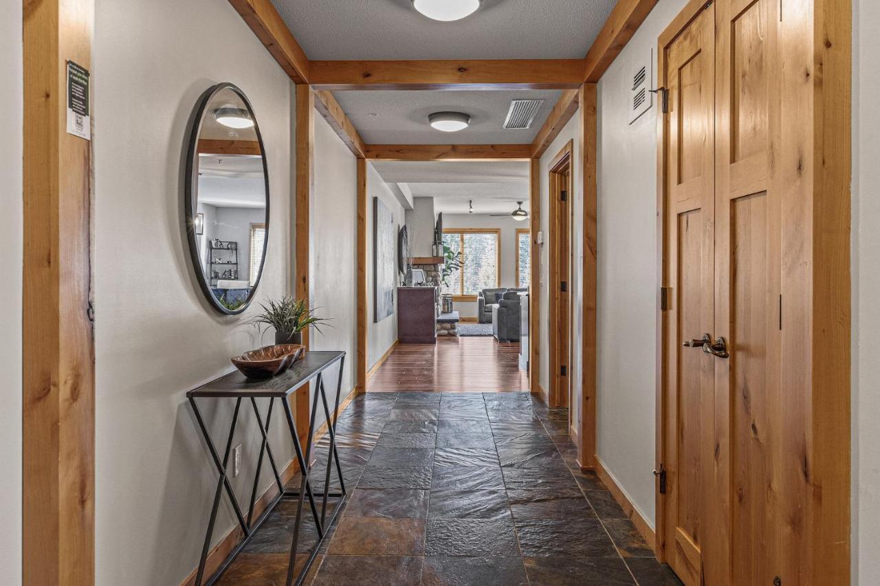 3 Bedroom Condo By Canadian Rockies Vacation Rentals 坎莫尔 外观 照片